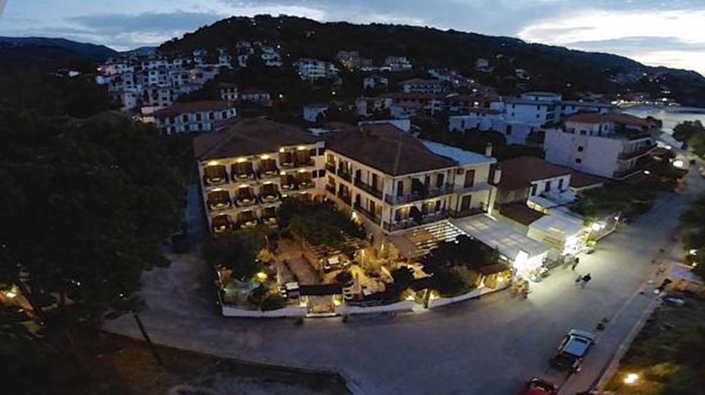 Zefiros Hotell Agios Ioannis  Exteriör bild